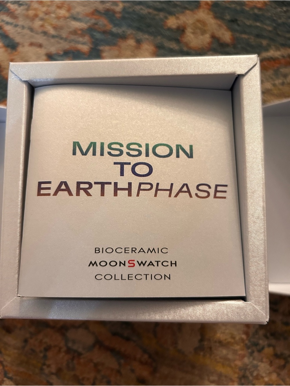 Swatch x Omega Mission to Earthphase - Picture 8 of 13